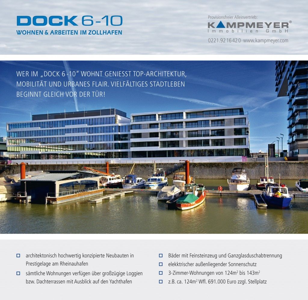 Moderne Wohnhäuser am Wasser mit großen Fenstern und Balkonen säumen einen Kanal, vor dem Boote vertäut sind. Textüberlagerungen werben für gehobenes Wohnen und städtische Annehmlichkeiten im DOCK 6-10 im Kölner Zollhafen.